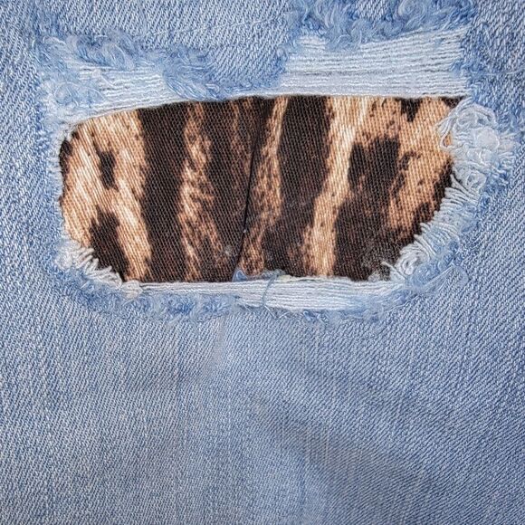 Inc Nwot Ripped Leopard print Boyfriend Denim Jeans 6/28 - Picture 4 of 4